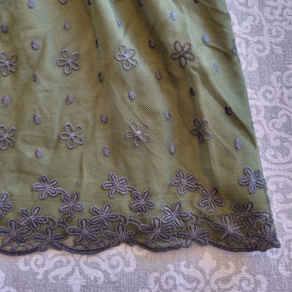 Olive Green Ricki's top - Picture 3 of 6